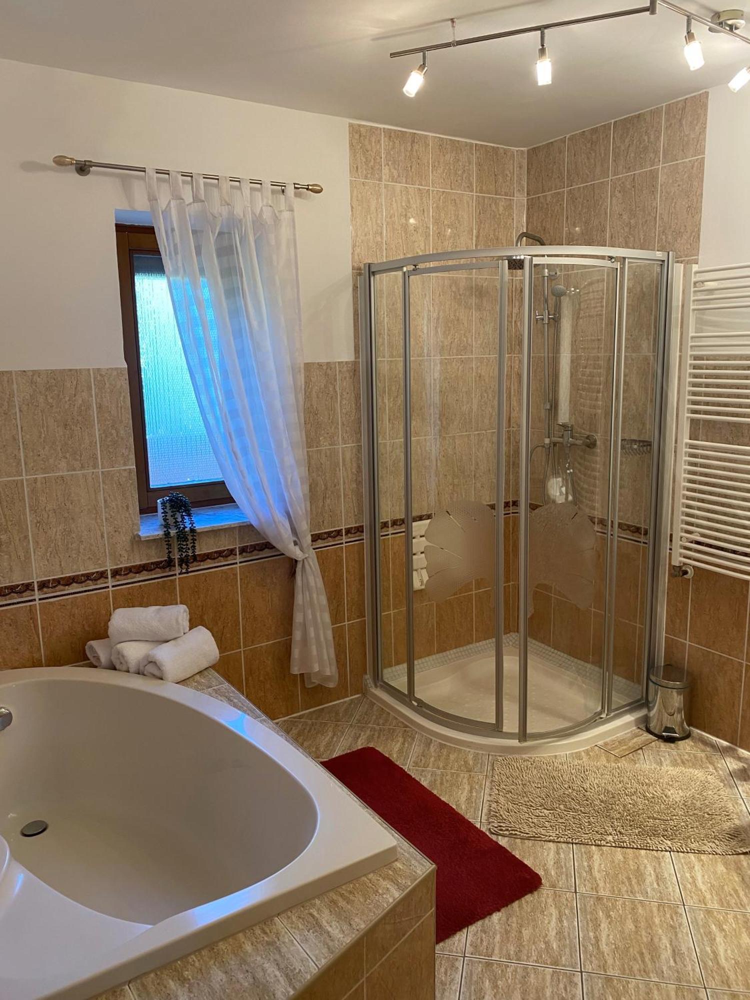 Apartmán Haus Lucia Eger Exteriér fotografie
